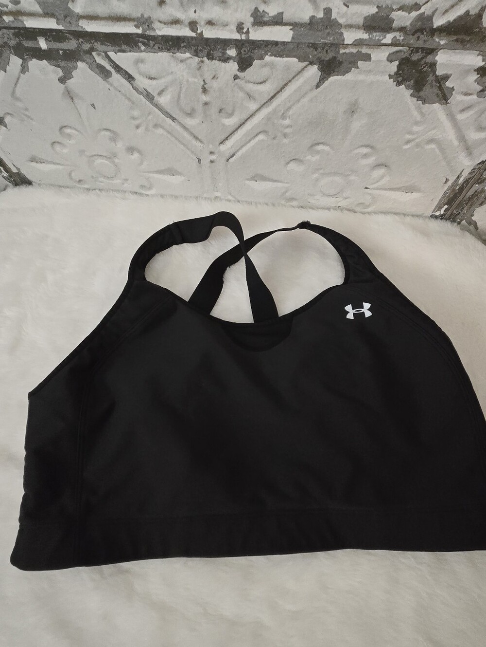 Under Armour Black Cross-Strap Sports Bra with White Logo Size XL Athletic